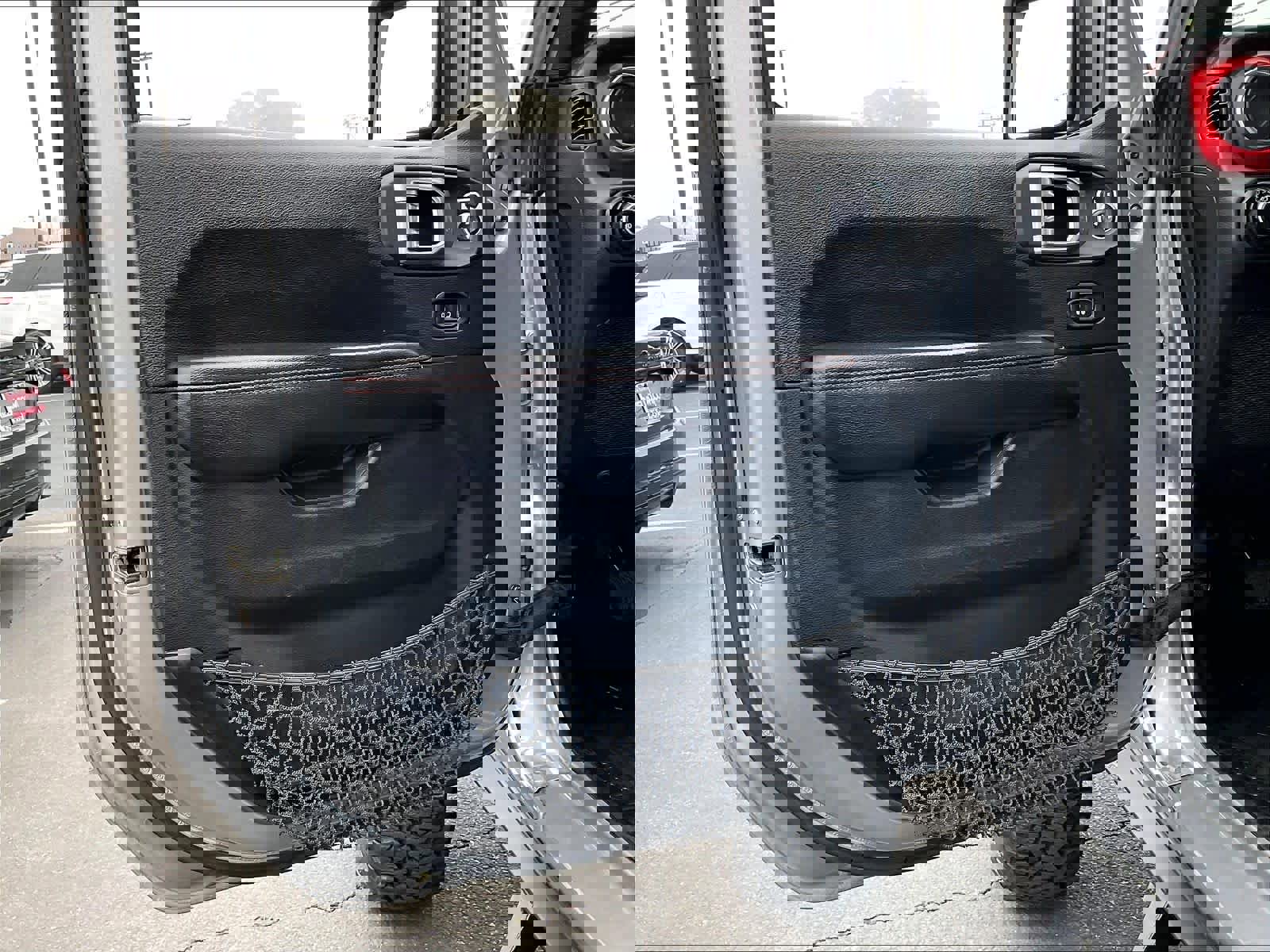 Used 2018 Jeep Wrangler Unlimited Rubicon image 23