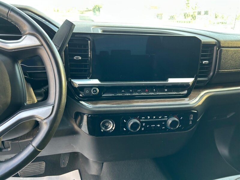Used 2023 Chevrolet Silverado 1500 LT RWD image 28