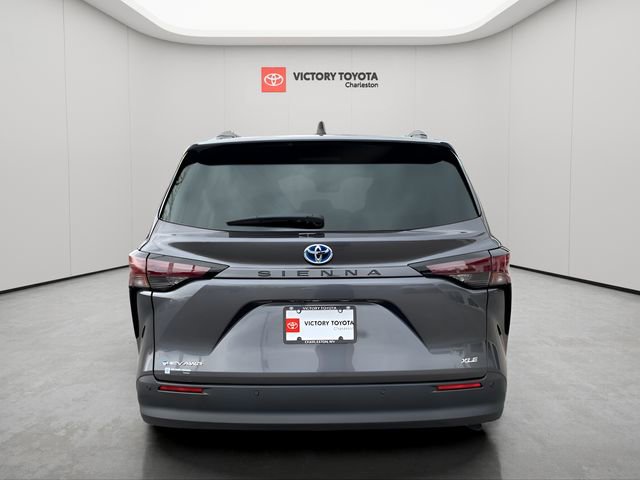 New 2025 Toyota Sienna XLE image 5
