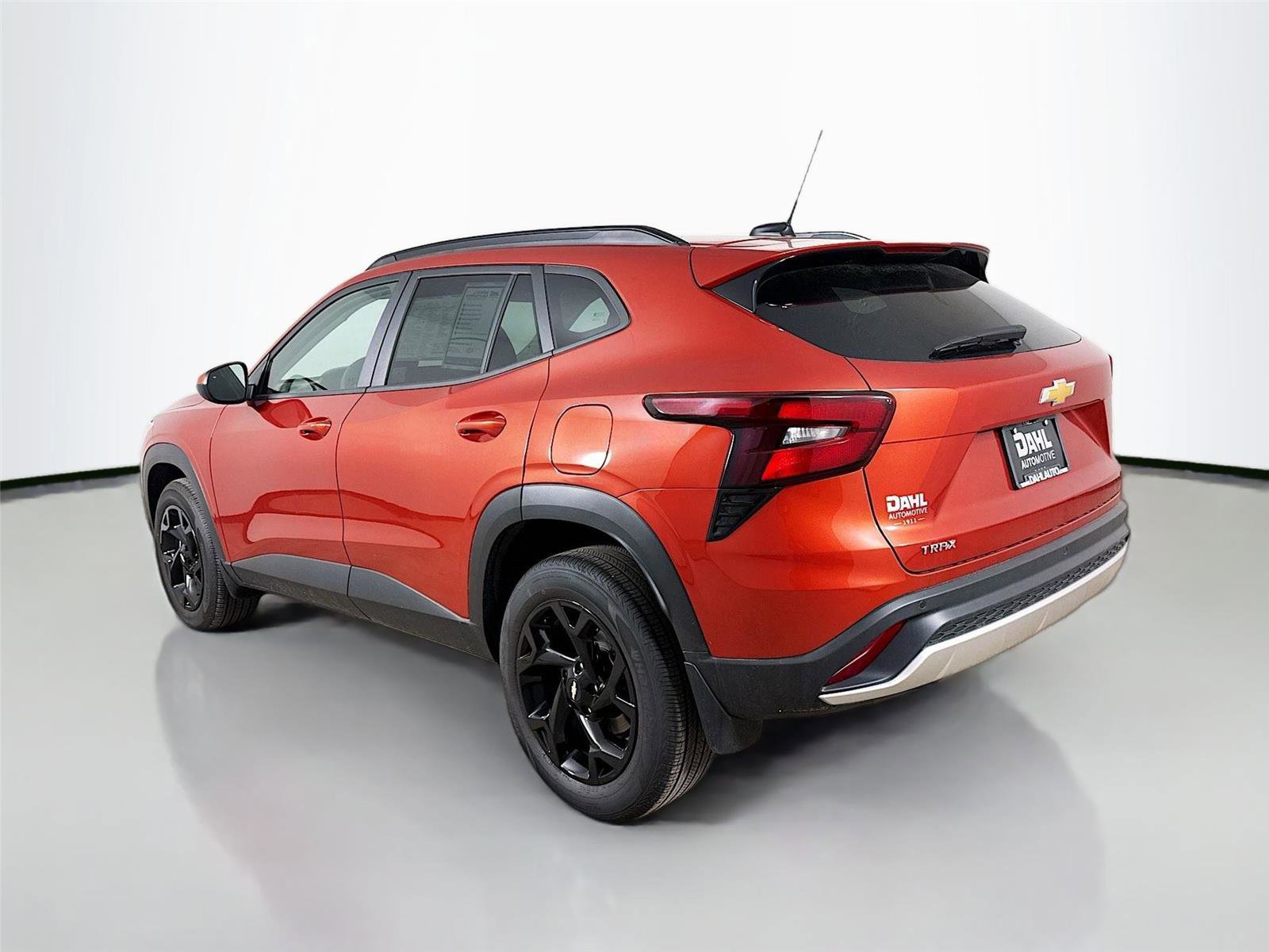 Used 2024 Chevrolet Trax LT w/ Driver Confidence Package FWD image 10