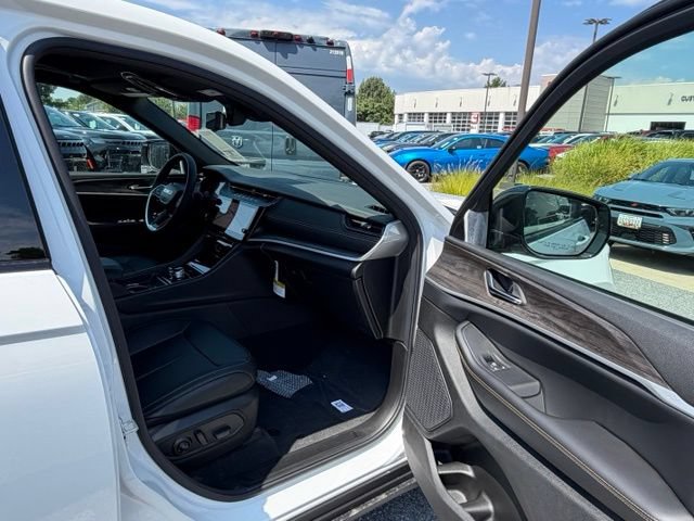 New 2026 Jeep Grand Cherokee Limited AWD/4WD image 25