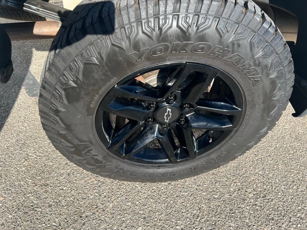 Used 2020 Chevrolet Silverado 1500 LT Trail Boss AWD/4WD image 29