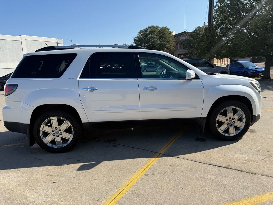 Used 2017 GMC Acadia Limited SLT image 10