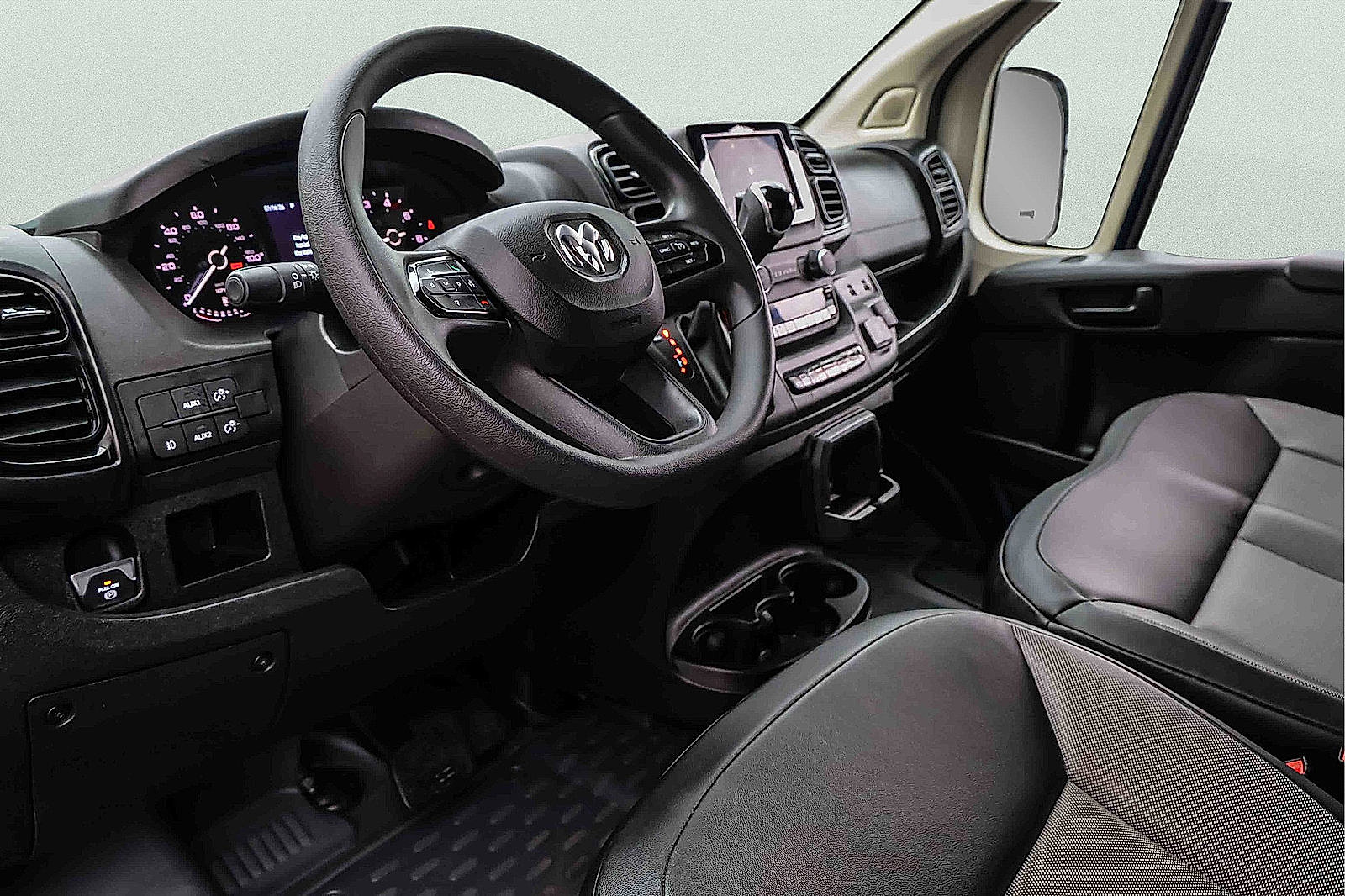 Used 2022 RAM ProMaster 3500 w/ Driver Convenience Group image 7