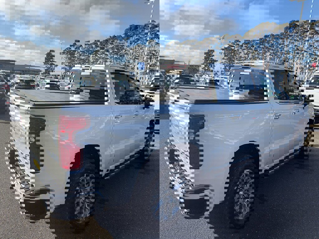 Used 2022 Chevrolet Silverado 1500 High Country w/ Z71 Off-Road Package image 7