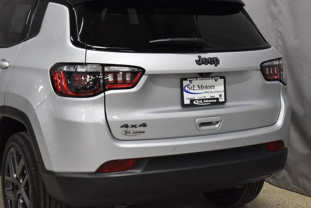 New 2026 Jeep Compass Limited image 9