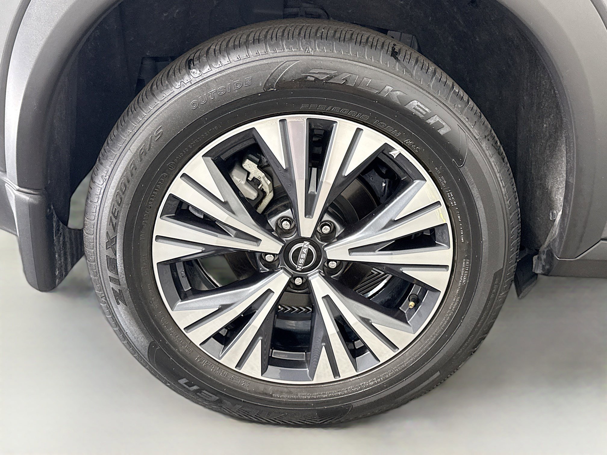 Used 2023 Nissan Rogue SV FWD image 33