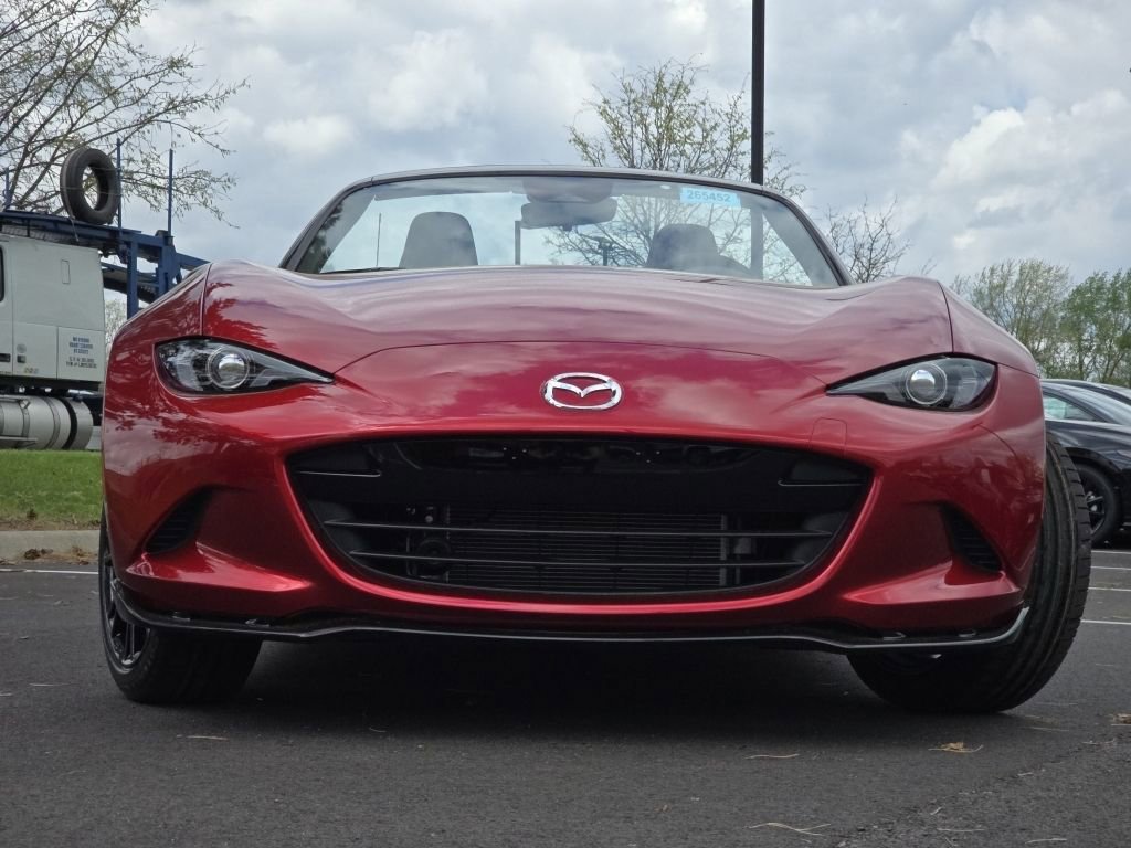 New 2026 MAZDA MX-5 Miata Club w/ Weather Package RWD image 8
