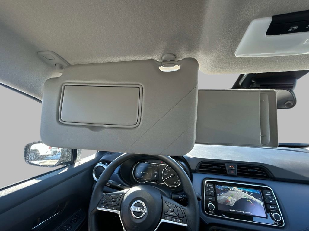 Used 2025 Nissan Versa SV w/ Trunk Package image 31