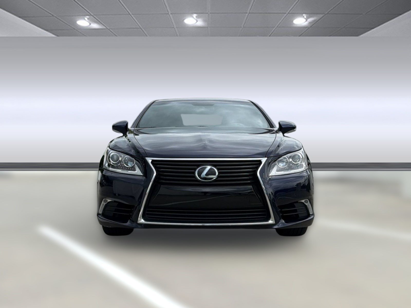 Used 2017 Lexus LS 460 RWD image 5