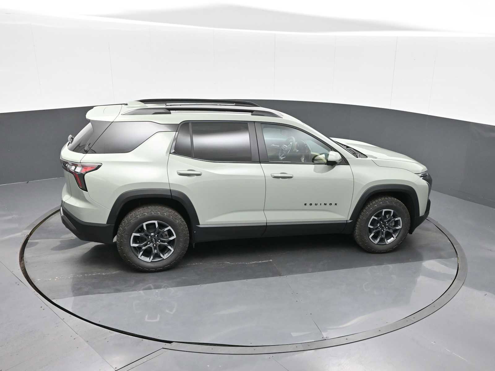 New 2026 Chevrolet Equinox ACTIV w/ Convenience Package III image 17