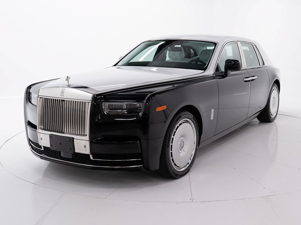 Certified 2026 Rolls-Royce Phantom Sedan w/ Leather Finishing Pack RWD image 1