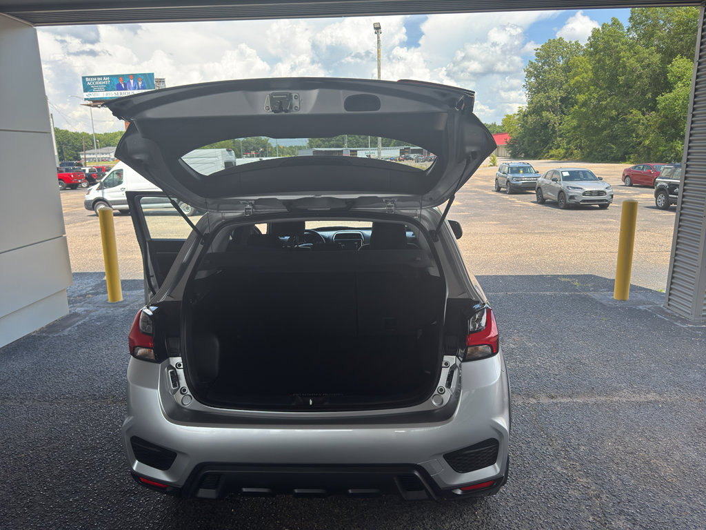 Used 2024 Mitsubishi Outlander Sport LE image 12