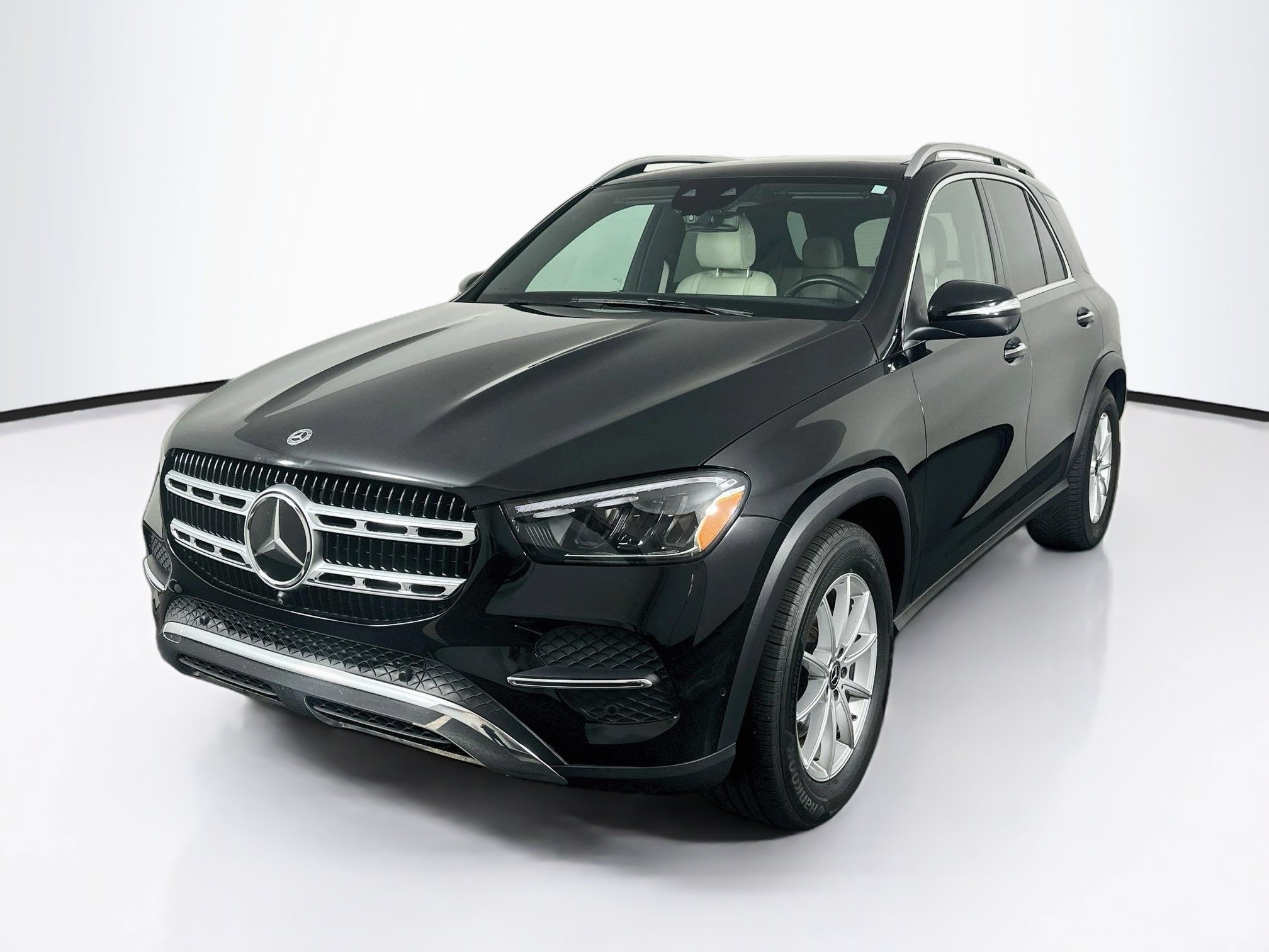 Used 2025 Mercedes-Benz GLE 350 4MATIC image 3