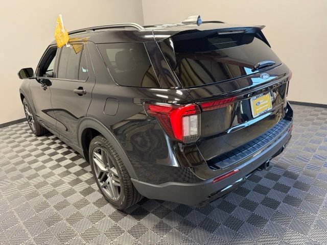 Used 2025 Ford Explorer ST-Line w/ Premium Package AWD/4WD image 9