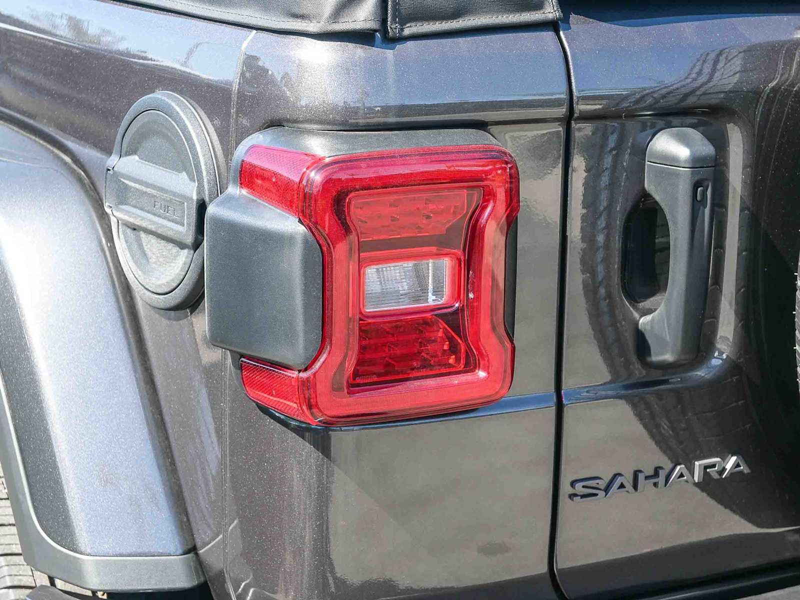 New 2025 Jeep Wrangler Sahara w/ Technology Group image 7