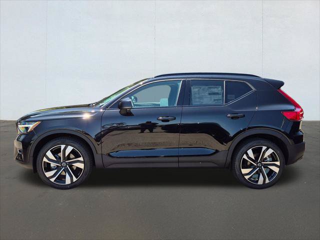 New 2026 Volvo XC40 B5 Ultra w/ Climate Package AWD/4WD image 3