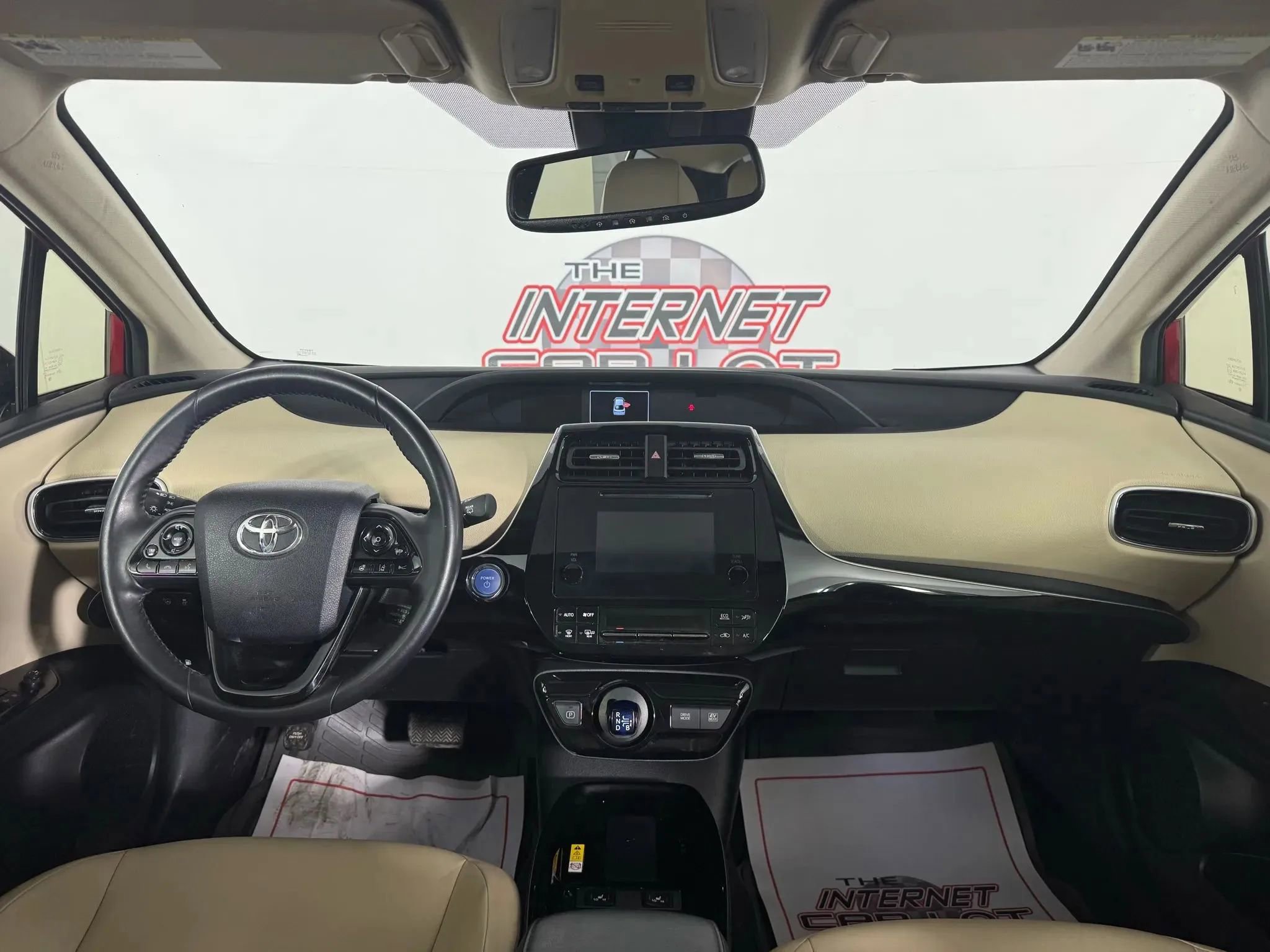 Used 2019 Toyota Prius XLE FWD image 11