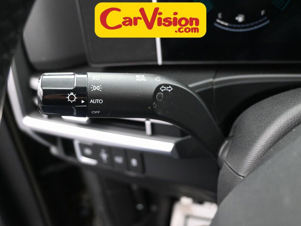 Used 2025 Hyundai Santa Fe SEL w/ Tow & Go Package image 17