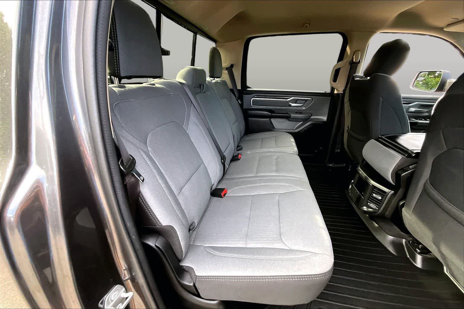 Used 2020 RAM 1500 Big Horn AWD/4WD image 18