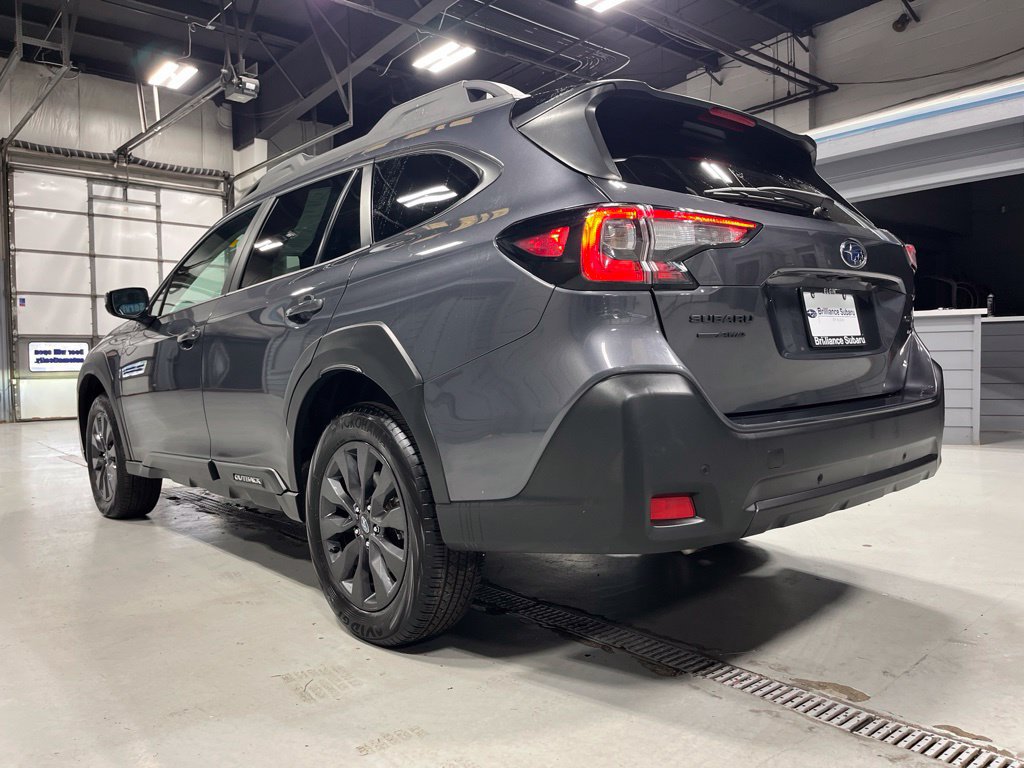 Certified 2025 Subaru Outback Onyx Edition XT AWD/4WD image 7
