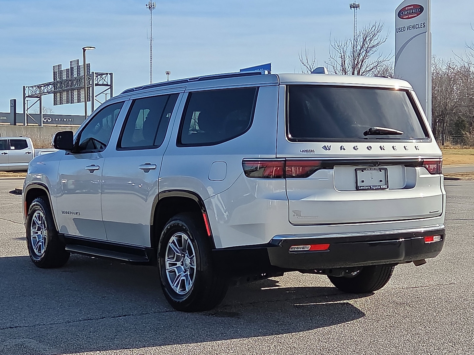 Used 2022 Jeep Wagoneer Series I image 4