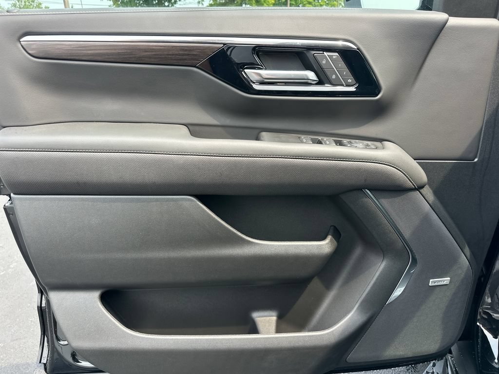 New 2026 Chevrolet Tahoe Premier AWD/4WD image 16