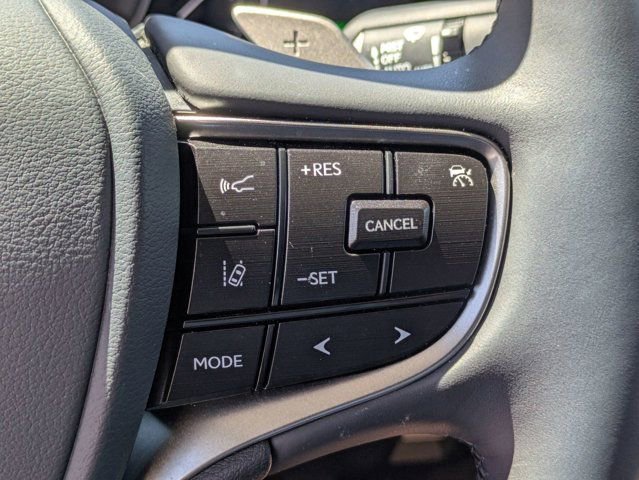 Used 2025 Lexus ES 300h w/ Premium Package image 18