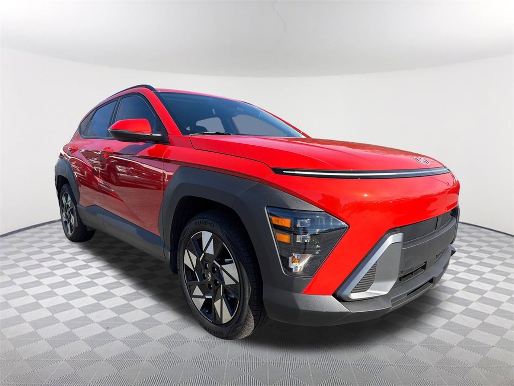 Used 2025 Hyundai Kona SEL image 3