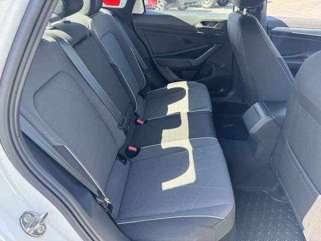 Used 2025 Volkswagen Jetta Sport image 9