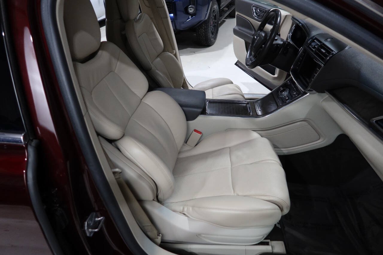 Used 2020 Lincoln Continental Reserve FWD image 10