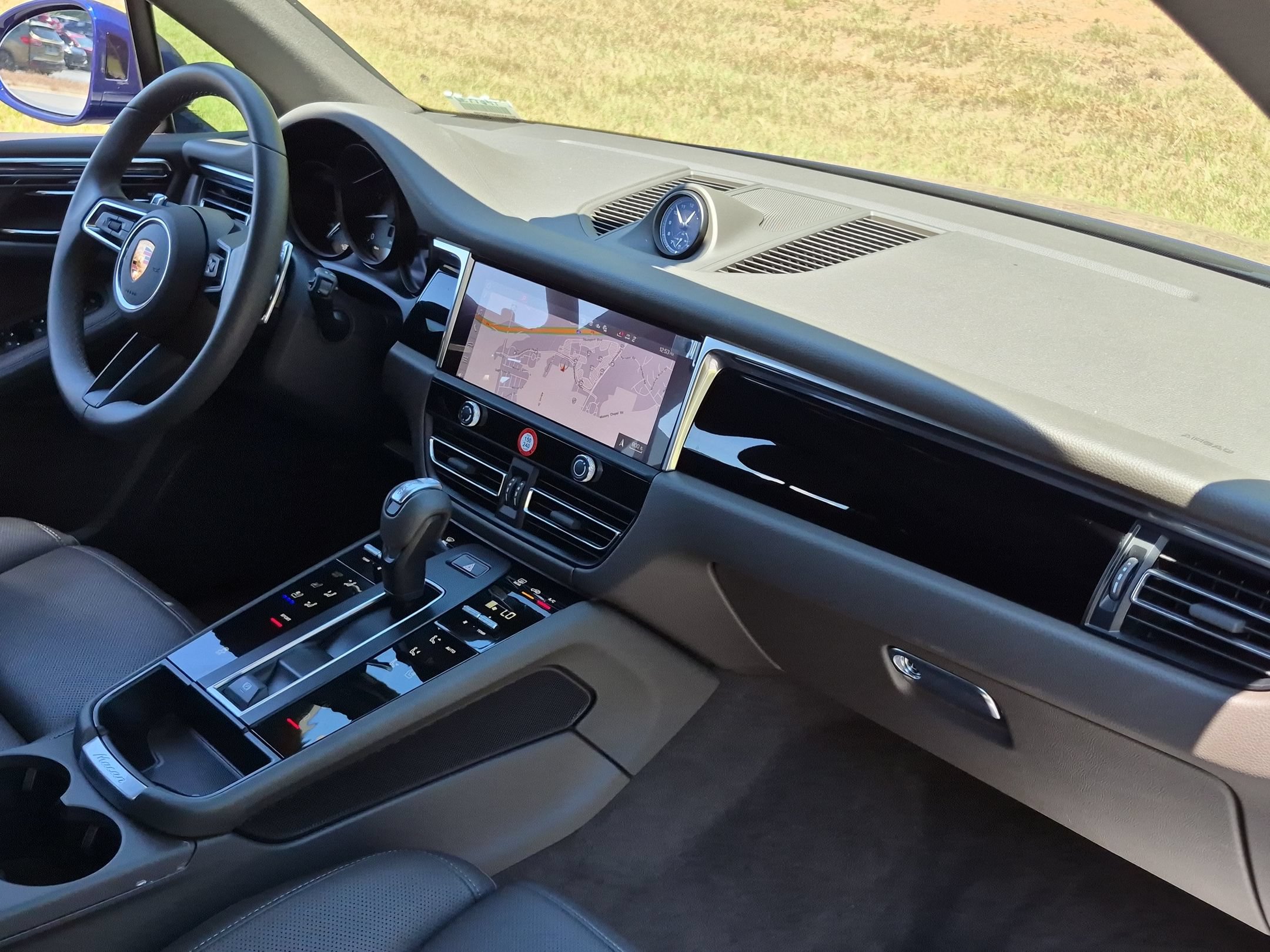 Certified 2026 Porsche Macan AWD/4WD image 21