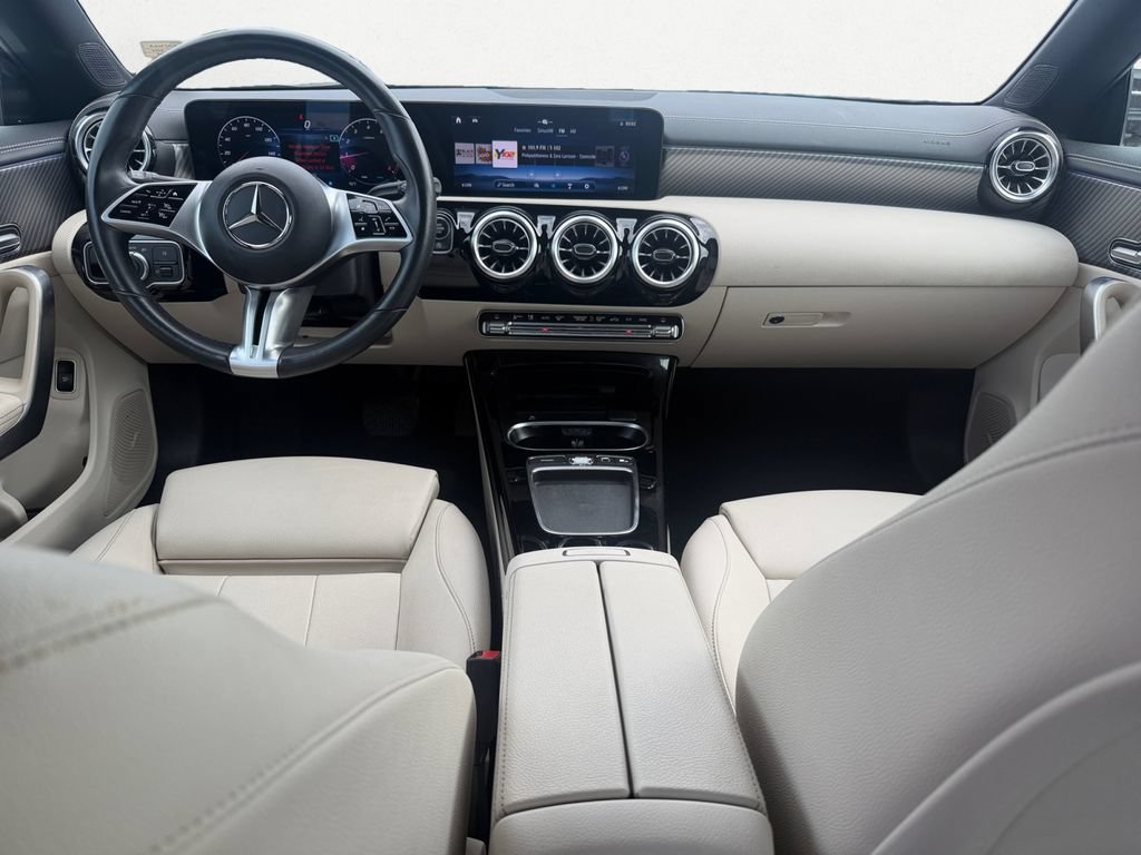 Used 2025 Mercedes-Benz CLA 250 w/ Exclusive Package image 9