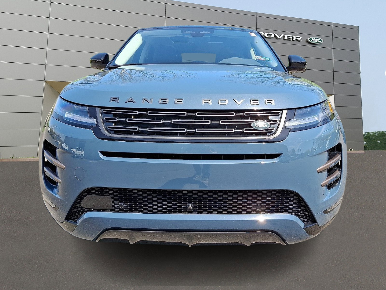Certified 2025 Land Rover Range Rover Evoque Dynamic SE image 8