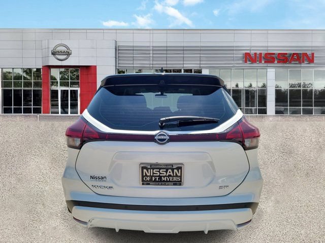 Certified 2024 Nissan Kicks SR w/ SR Premium Package FWD image 3