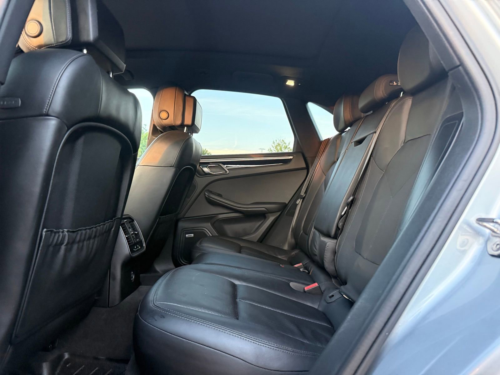 Used 2017 Porsche Macan S image 23