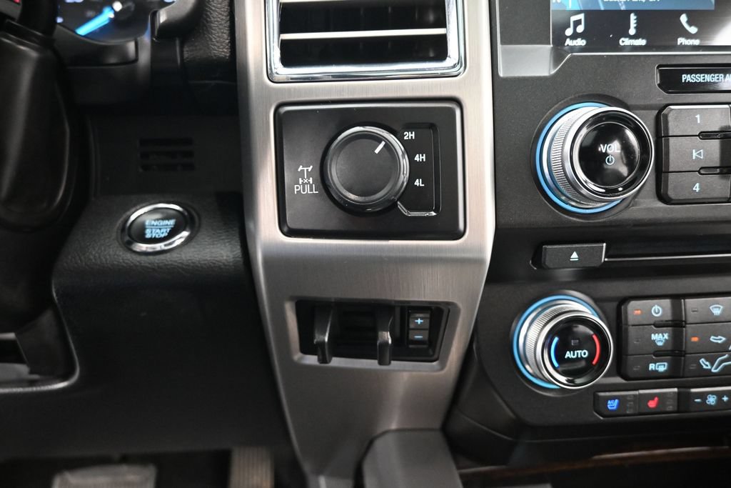 Used 2017 Ford F250 Platinum w/ Platinum Ultimate Package AWD/4WD image 17