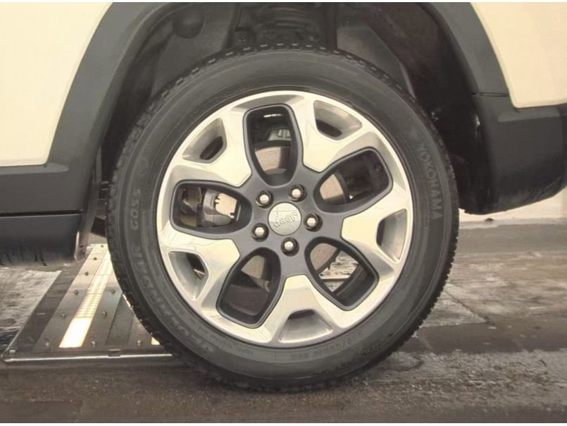 Used 2021 Jeep Compass Limited AWD/4WD image 23