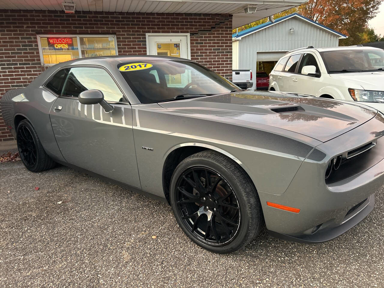 Used 2017 Dodge Challenger R/T