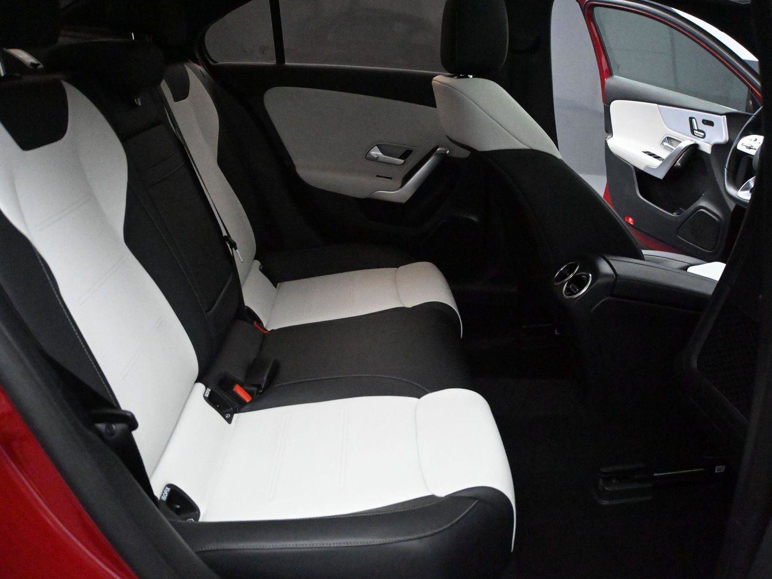 Used 2022 Mercedes-Benz A 220 4MATIC image 23