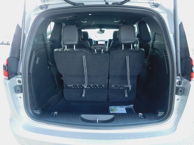 New 2026 Chrysler Pacifica Select image 12
