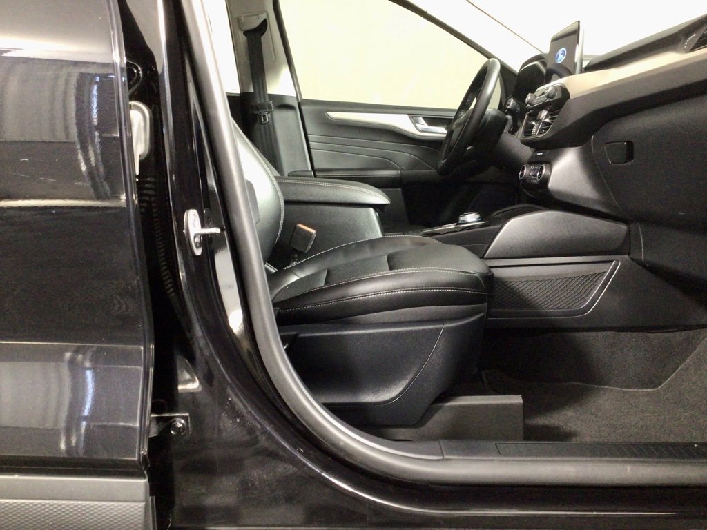 Used 2022 Ford Escape SEL w/ Technology Package image 36