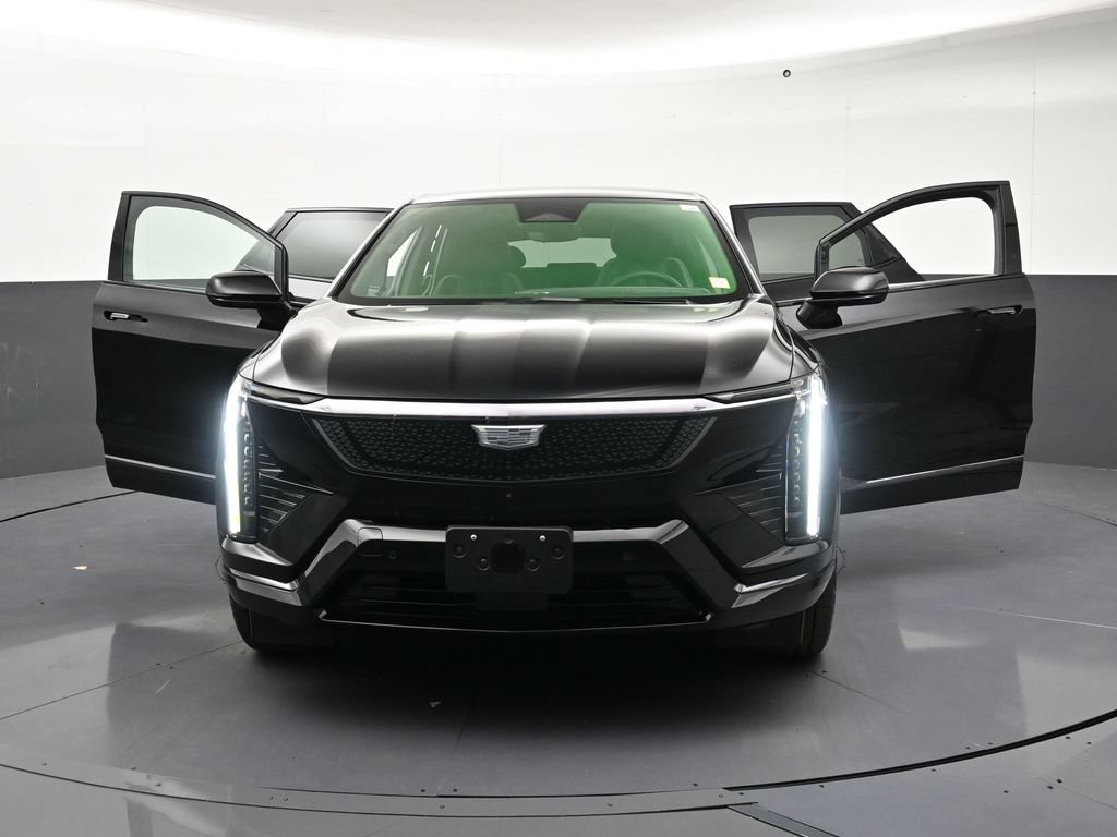 Used 2026 Cadillac Optiq Sport 1 AWD/4WD image 37