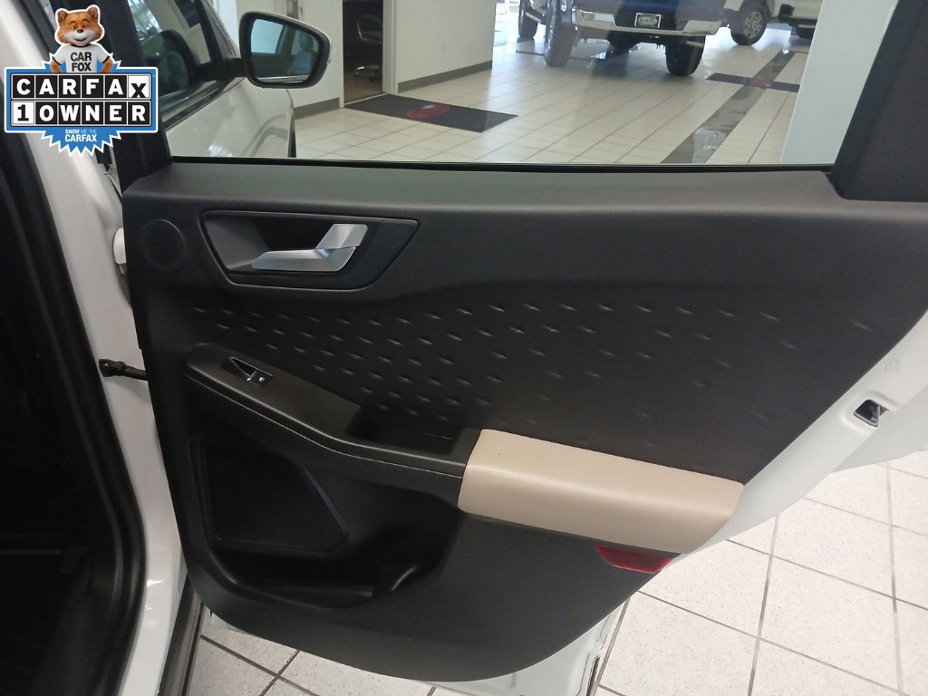 Used 2020 Ford Escape Titanium AWD/4WD image 14