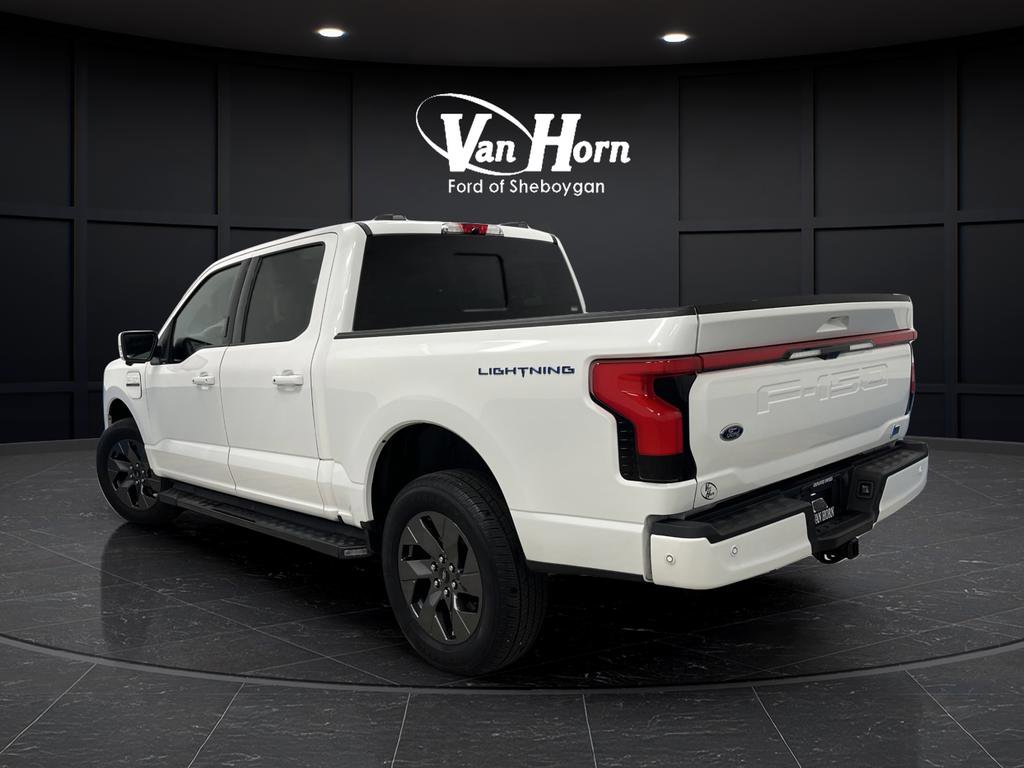 Used 2022 Ford F150 Lightning Lariat image 3