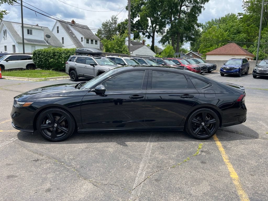 Used 2024 Honda Accord Sport image 9