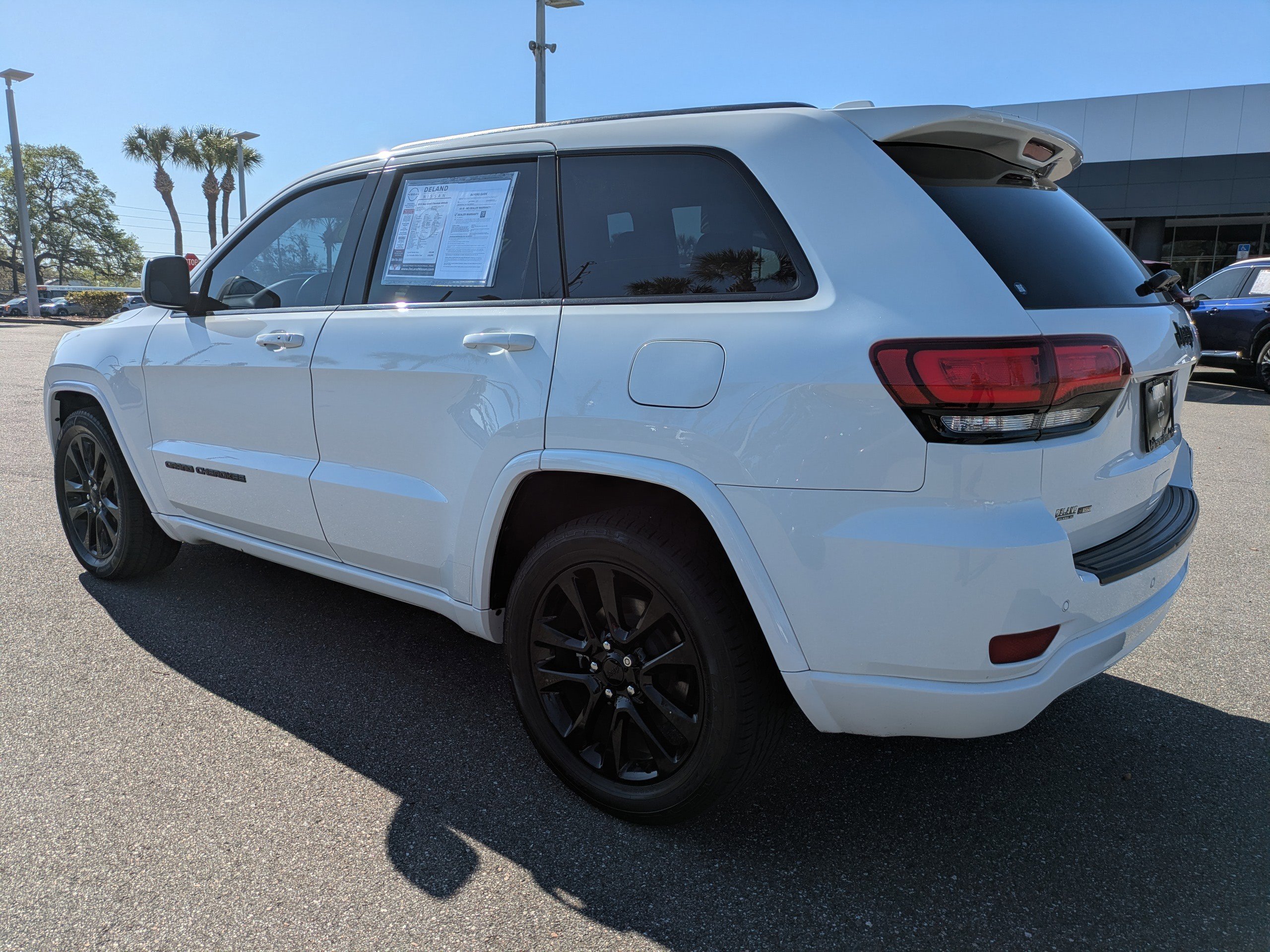 Used 2019 Jeep Grand Cherokee Altitude image 6