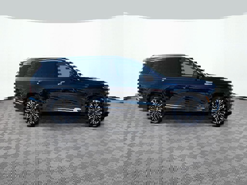 New 2026 Cadillac Vistiq Premium Luxury w/ LPO, Floor Liner Package image 4