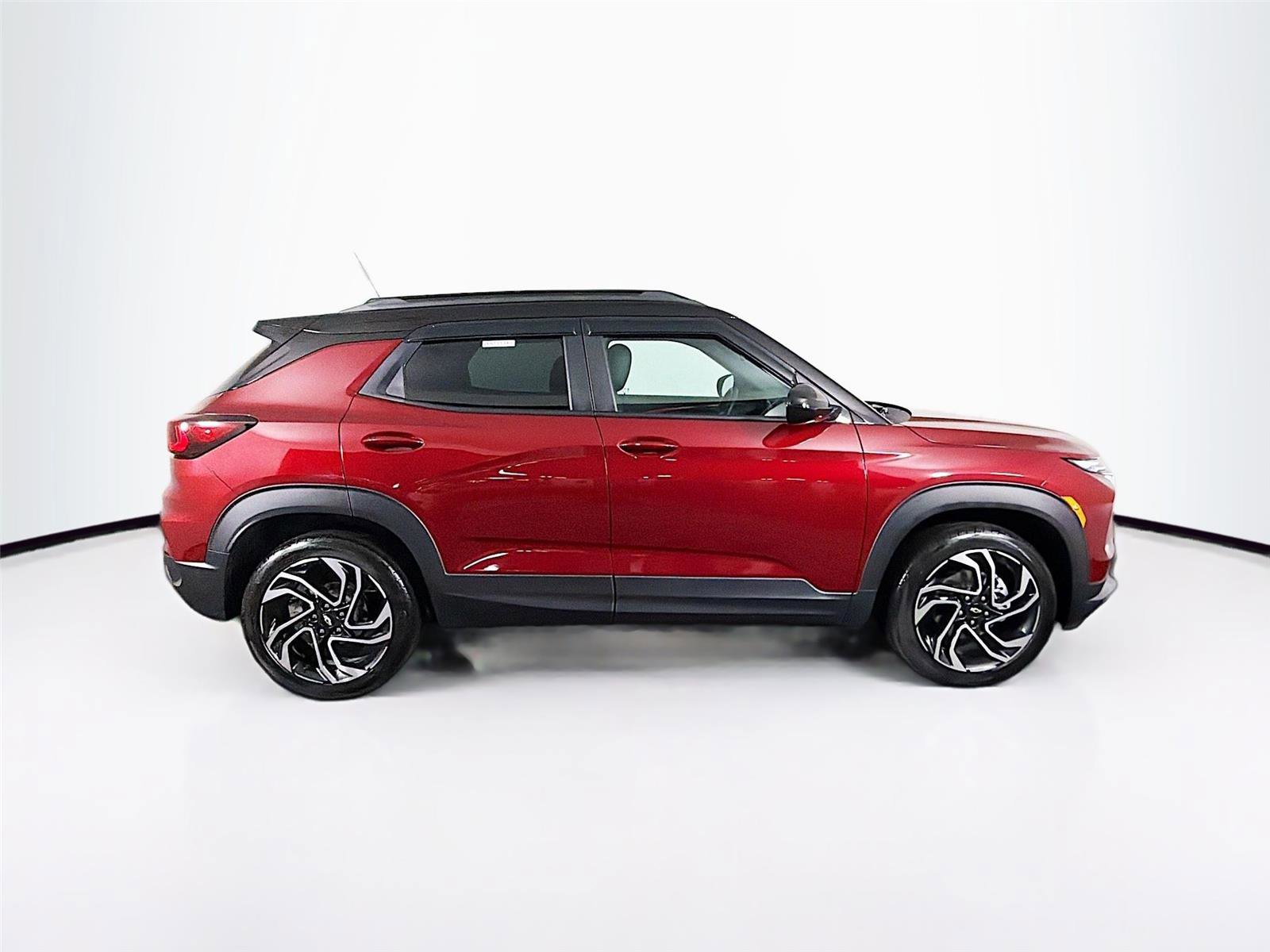 Used 2025 Chevrolet TrailBlazer RS w/ Driver Confidence Package AWD/4WD image 8