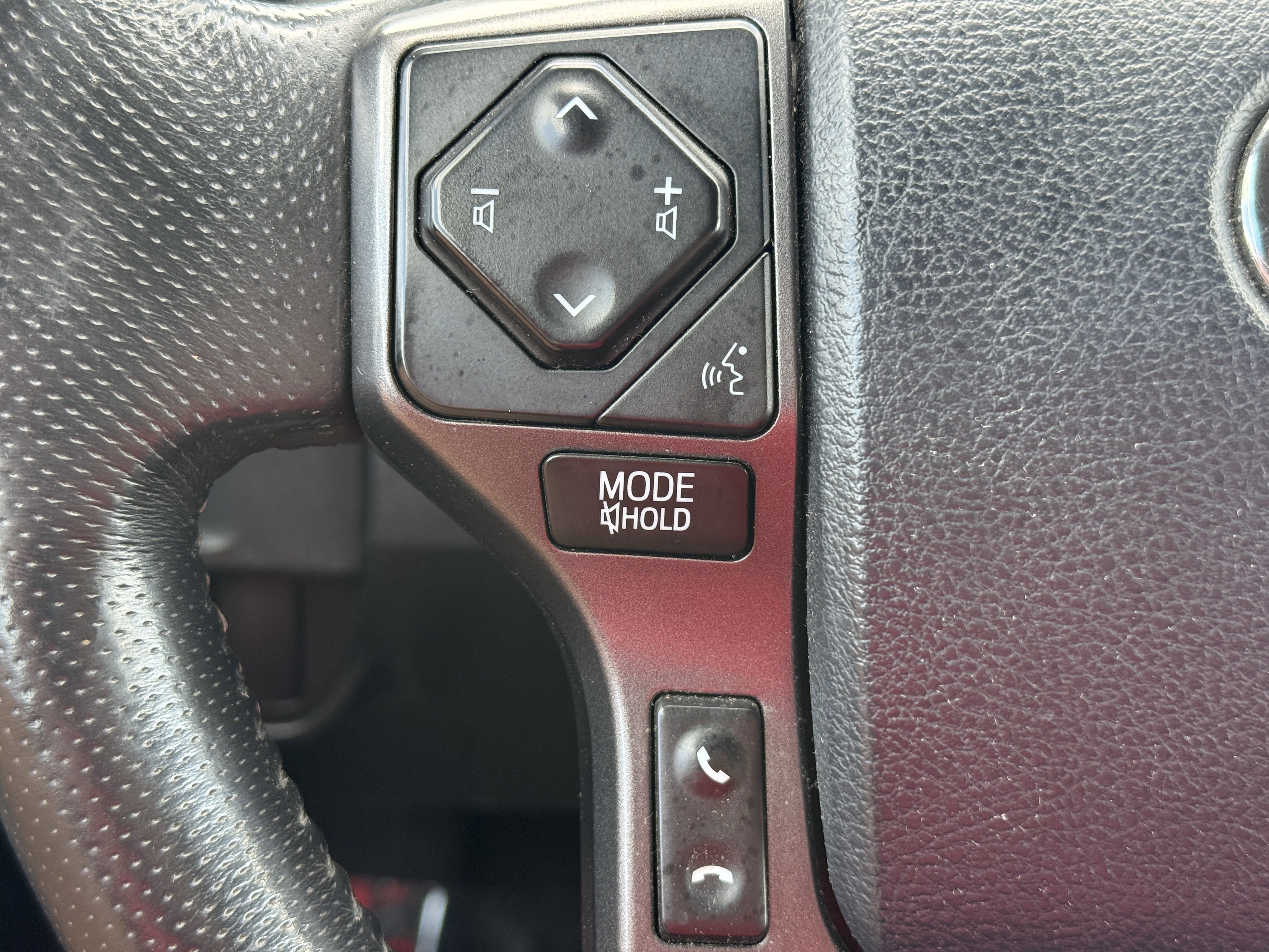 Used 2017 Toyota Tacoma TRD Sport AWD/4WD image 31